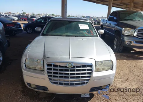 2005 Chrysler 300 Touring из США, поврежденный, VIN 2C3JA53G65H686480